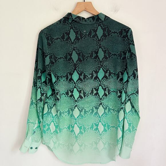 Equipment Ombre Snakeskin Button Up Silk Blouse Size S Green - Picture 5 of 6